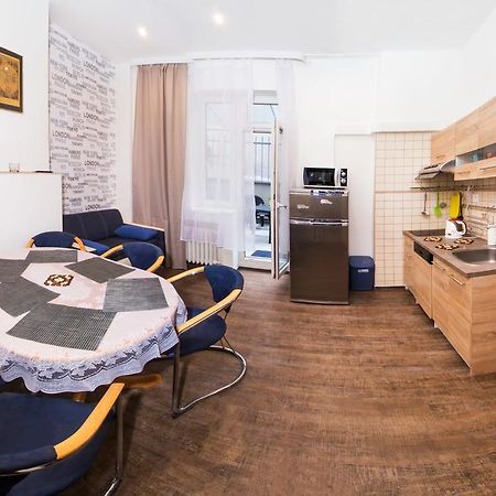 Apartment Ve Smeckach With A Big Terrace Prag Exteriör bild