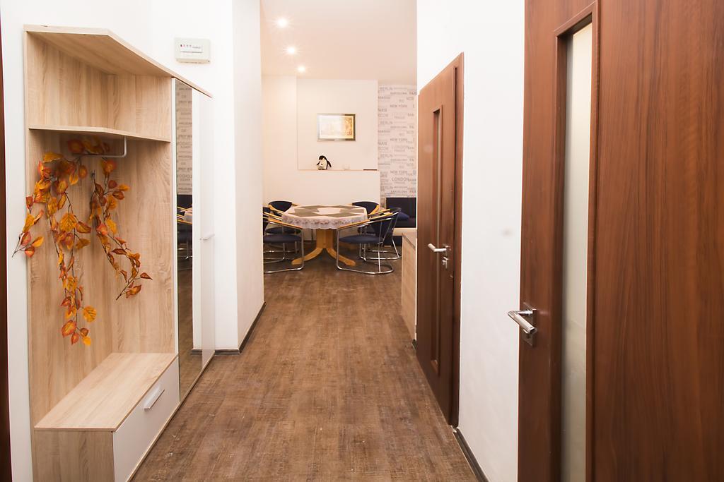 Apartment Ve Smeckach With A Big Terrace Prag Exteriör bild